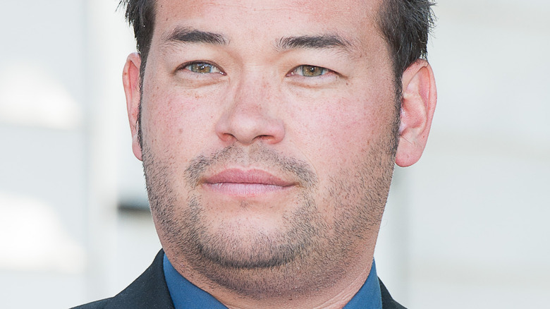 Jon Gosselin posing