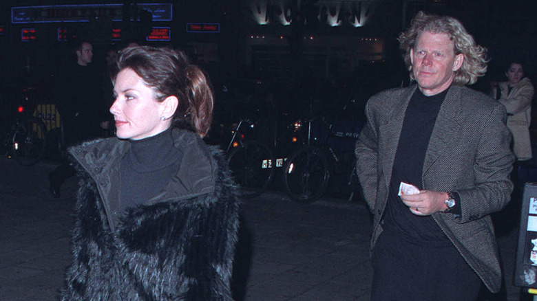 Shania Twain and Mutt Lange walking