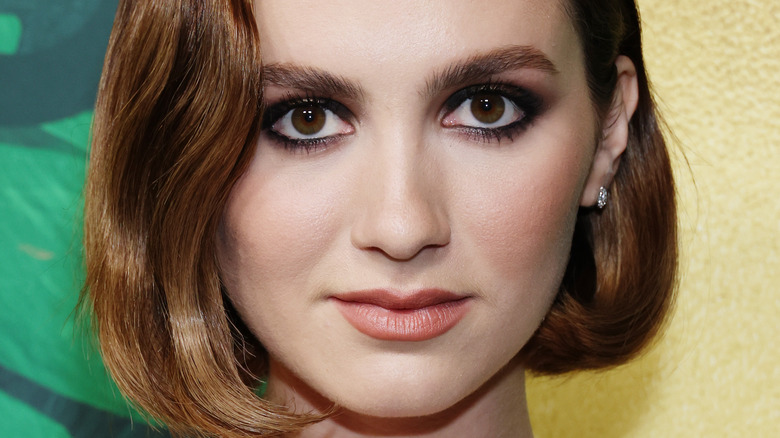 Maude Apatow with blunt hair