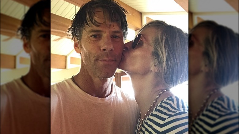 Julia Roberts kissing Daniel Moder
