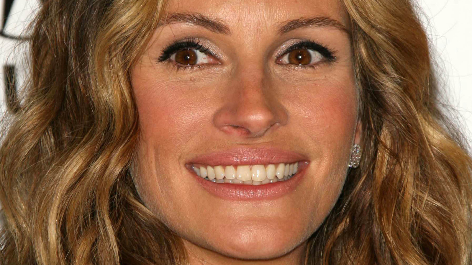 Julia Roberts Shares Rare Photo Of Danny Moder In Honor Of His Birthday