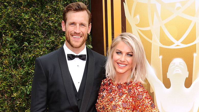 Julianne Hough and Brooks Laich smiling