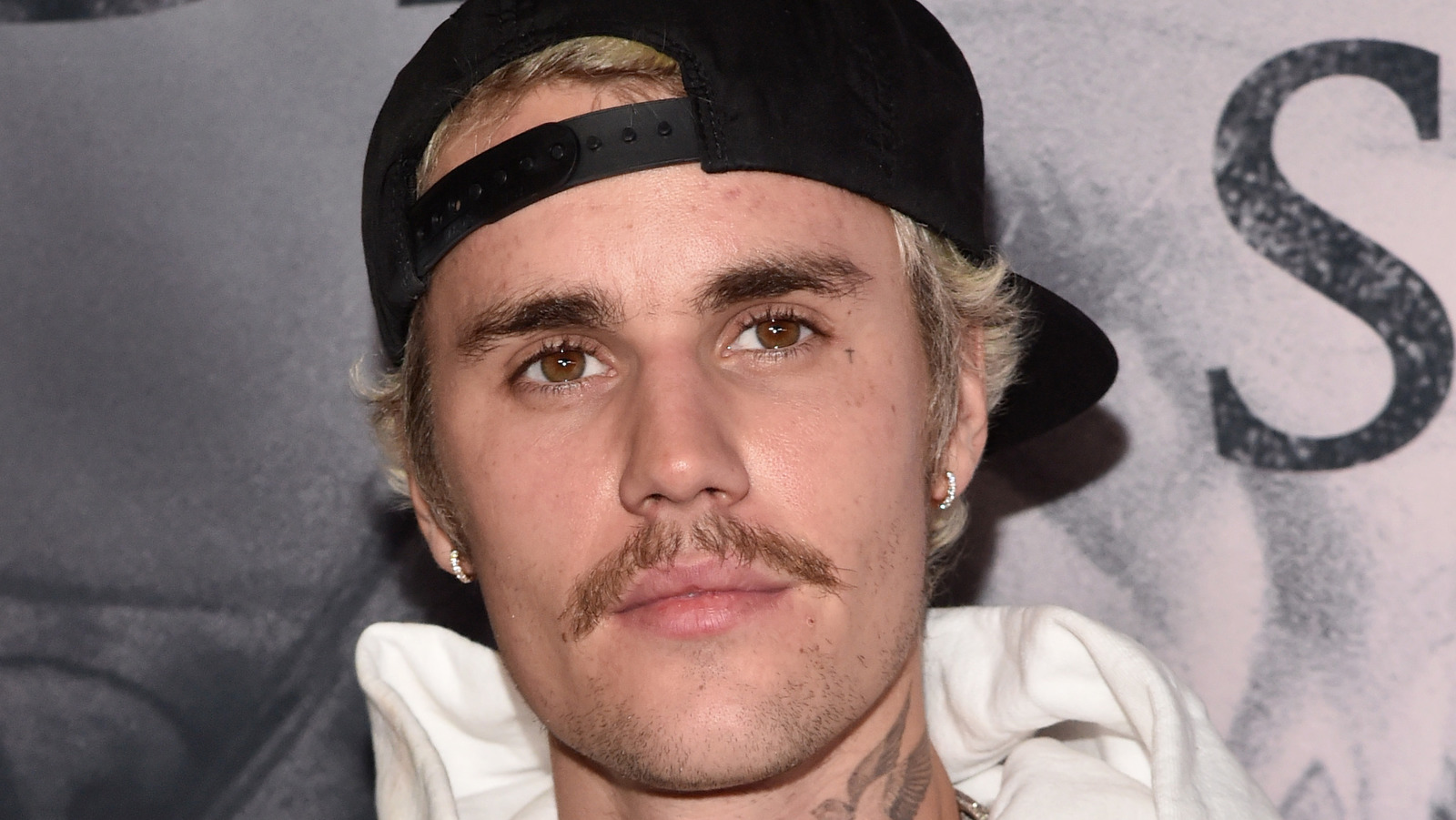 Justin Bieber Reveals He's Growing Out His Hair To Look Like This Star