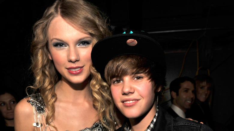 Justin Bieber and Taylor Swift smiling