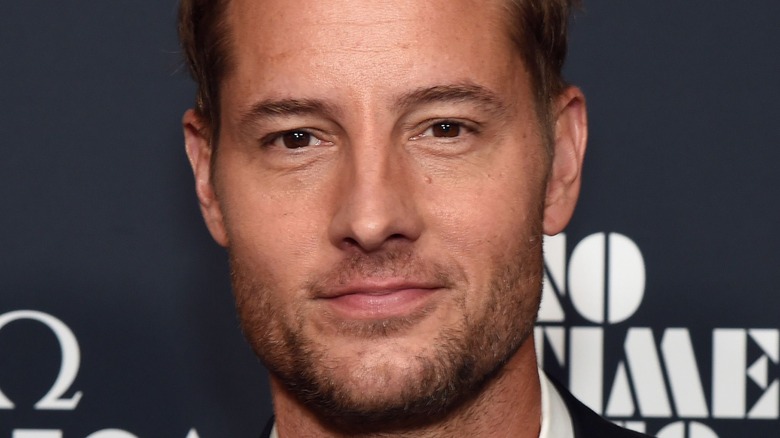 Justin Hartley smiling