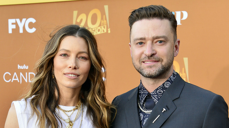 Jessica Biel and Justin Timberlakesmiling