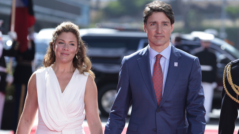 Sophie Gregoire and Justin Trudeau walking