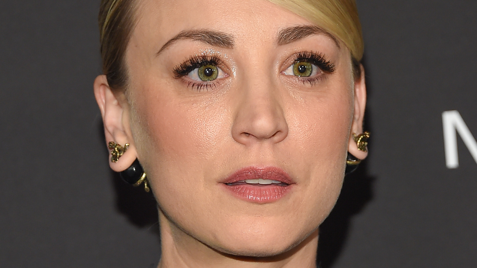 Kaley Cuoco Doesn’t Hold Back On Co-Star Pete Davidson’s Red Carpet Look Kaley Cuoco Doesn’t Hold Back On Co-Star Pete Davidson’s Red Carpet Look
