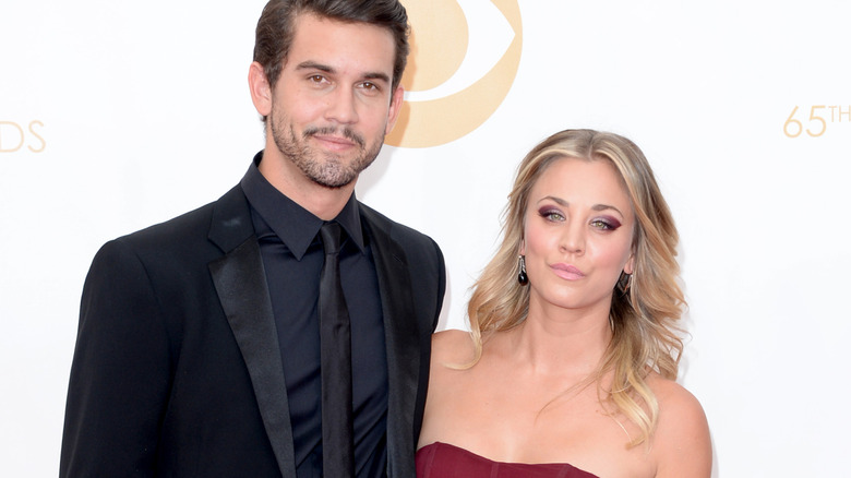 Kaley Cuoco posing with Ryan Sweeting