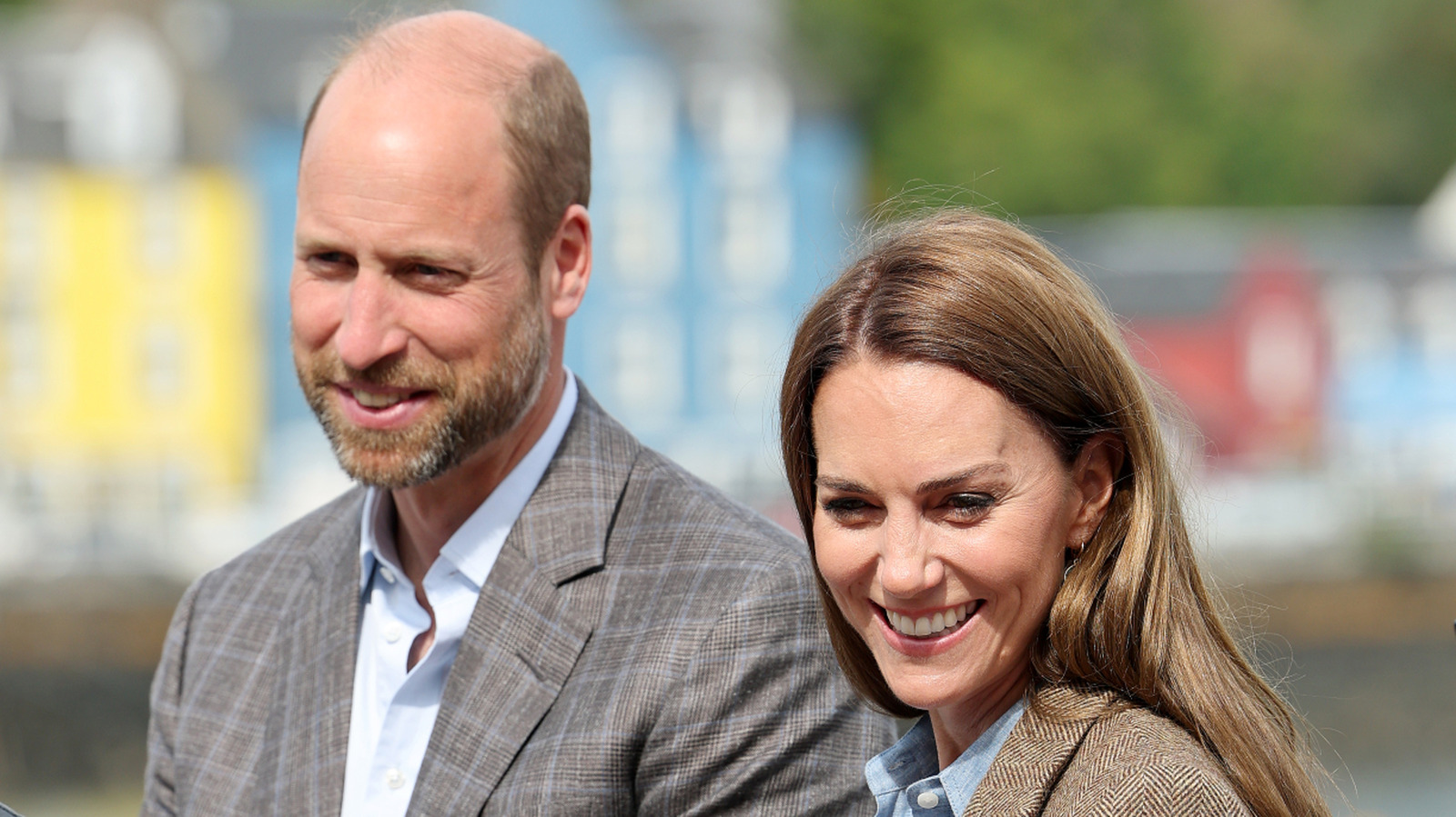 Kate Middleton Suffers Un-Queenly Faux Pas On Anniversary Outing With Prince  William
