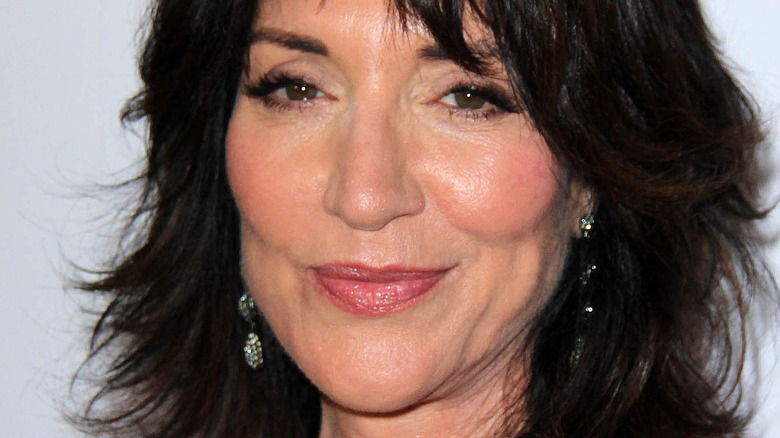 Katey Sagal posing at an event