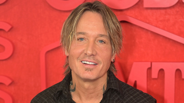 Keith Urban smiling