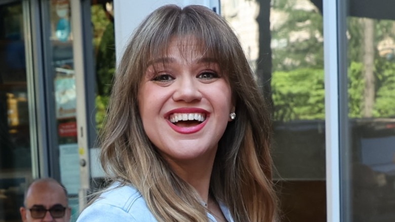 Kelly Clarkson is seen at Tom's Restaurant in New York City (2024)