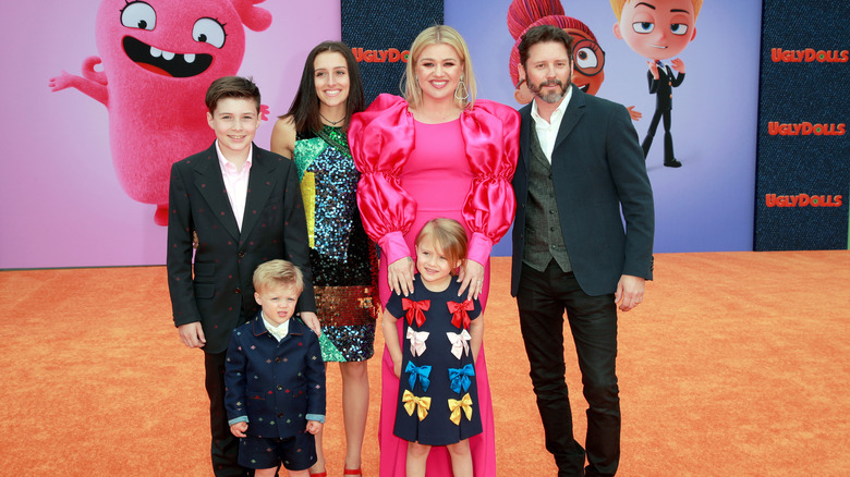 Kelly Clarkson with her family