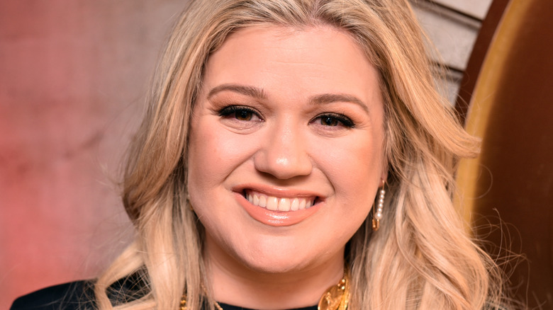 Kelly Clarkson Critics Choice Awards