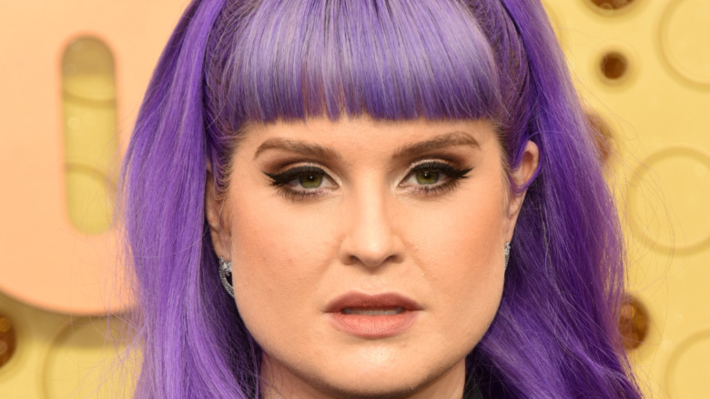 Kelly Osbourne posing 