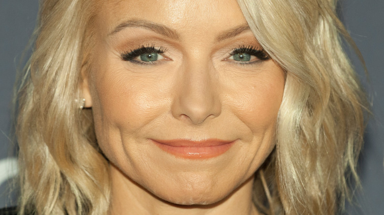 Kelly Ripa smile 