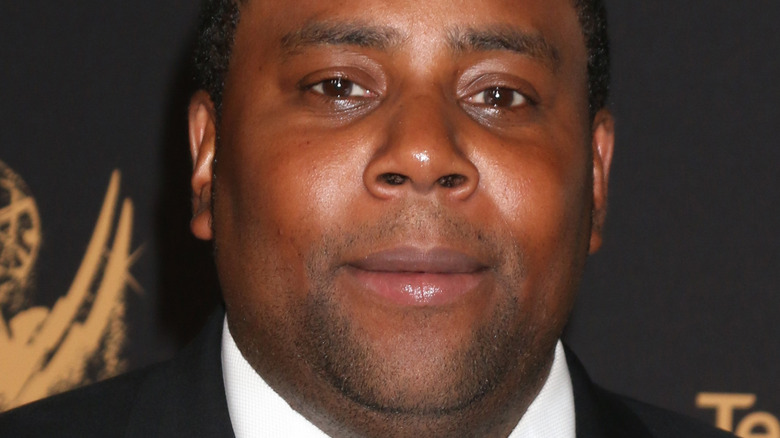 Kenan Thompson posing