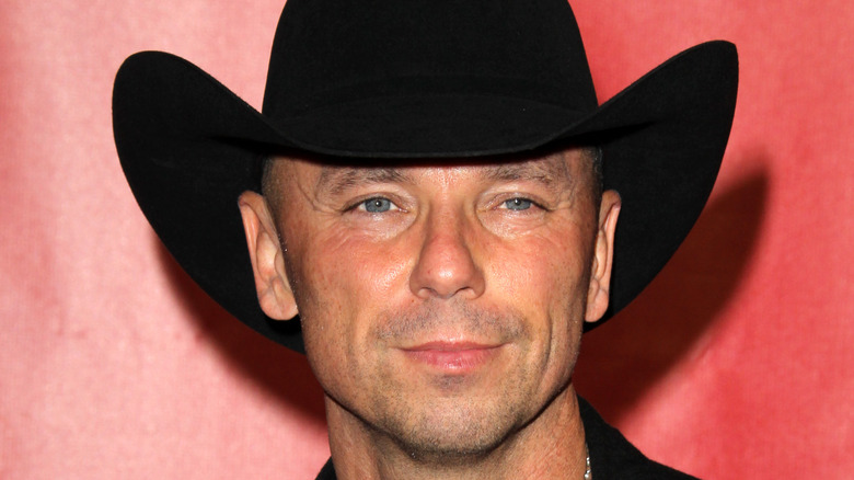 Kenny Chesney close up in cowboy hat