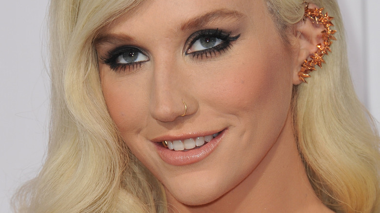 Kesha on the red carpet