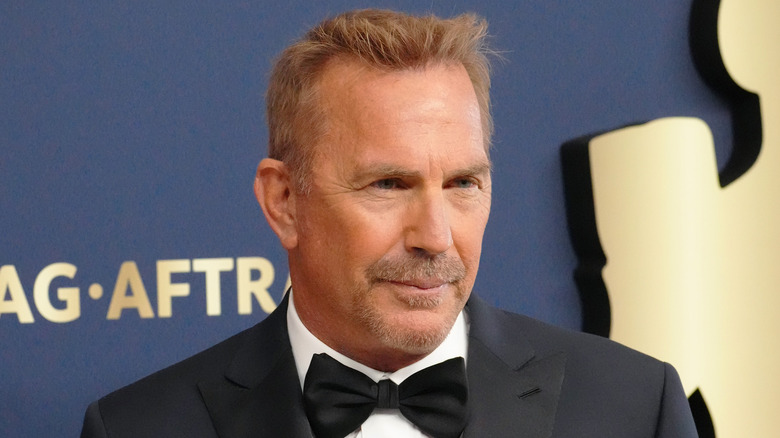 Kevin Costner posing