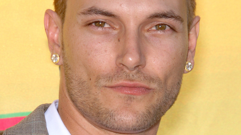 Kevin Federline subtle smile