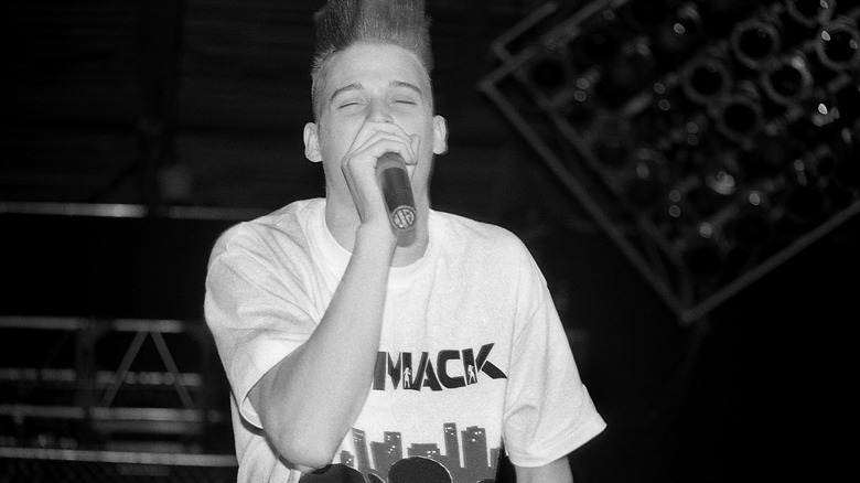 Kid Rock rapping in Detroit