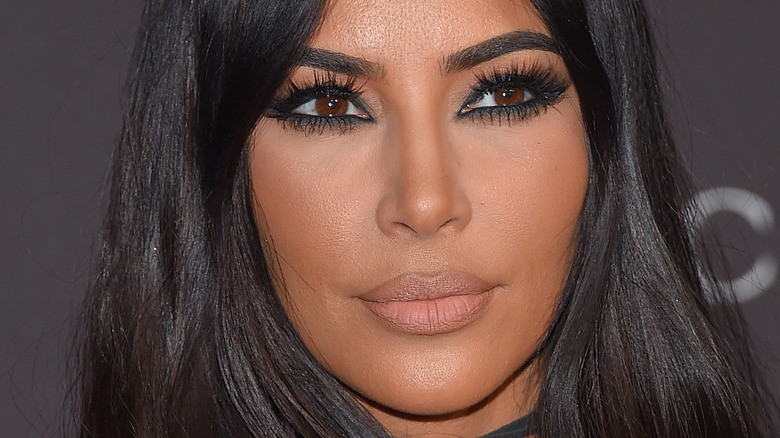 Kim Kardashian sports smoky-black eye makeup