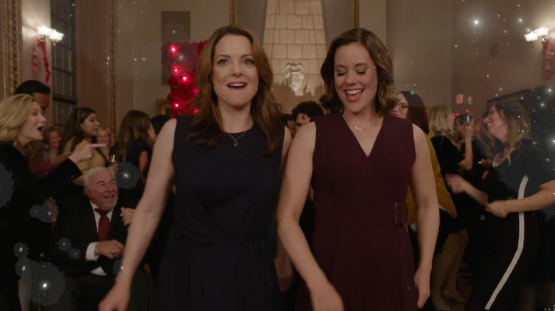 Kimberly Williams-Paisley and Ashley Williams in "Sister Swap: Christmas in the City" on Hallmark