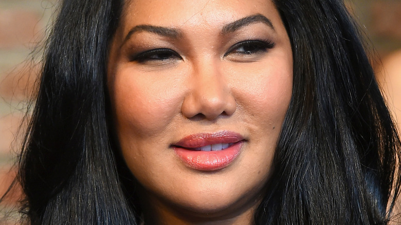 Kimora Lee Simmons posing for cameras 