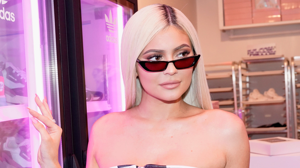 Kylie Jenner sunglasses blonde hair
