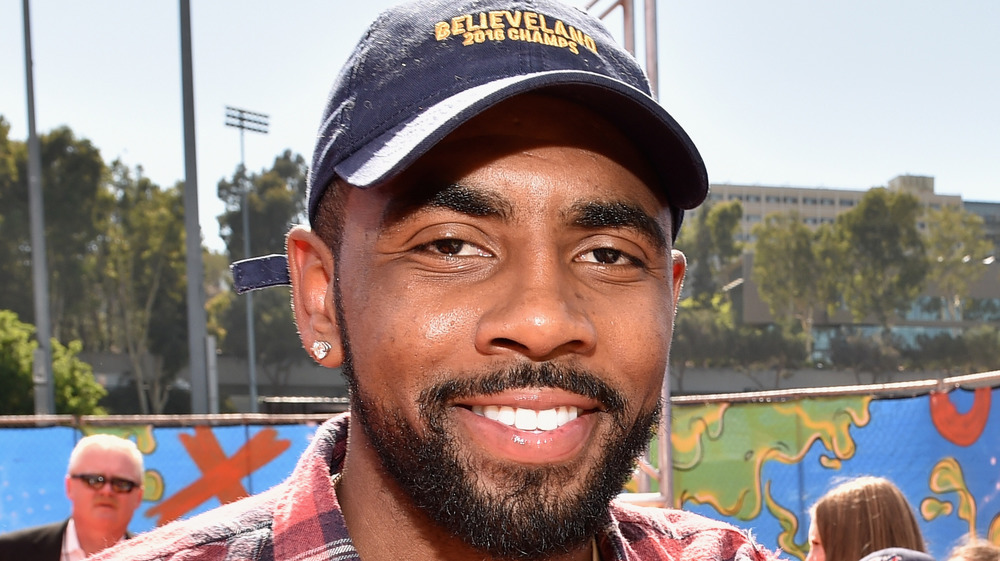 Kyrie Irving at the 2016 Nickelodeon Kids' Choice Sports Awards