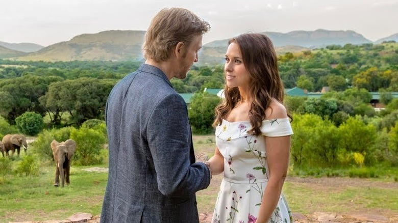 Jon Cor and Lacey Chabert in Love on Safari