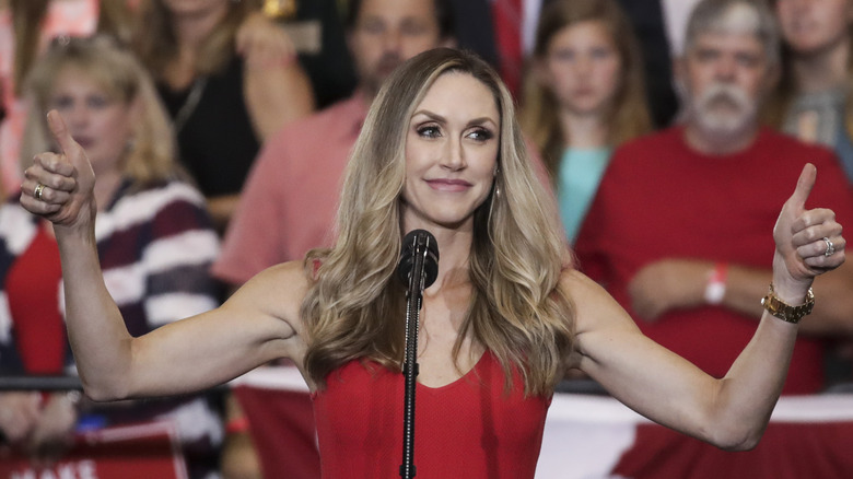 Lara Trump giving double thumbs up