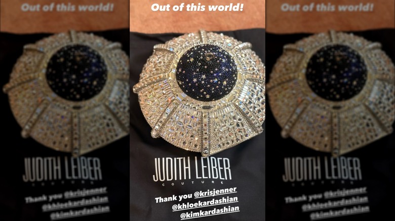 Screenshot of Lauren Sánchez's Instagram Story featuring a UFO-shaped clutch bag