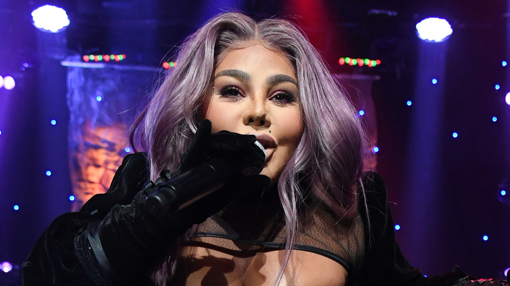 Lil Kim on stage