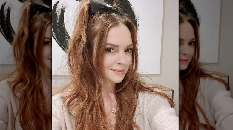 Lindsay Lohan selfie in bow