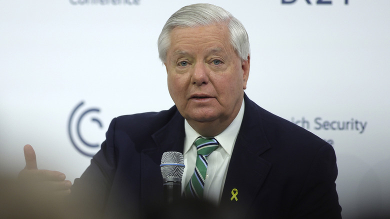 Lindsey Storm addressing a crowd