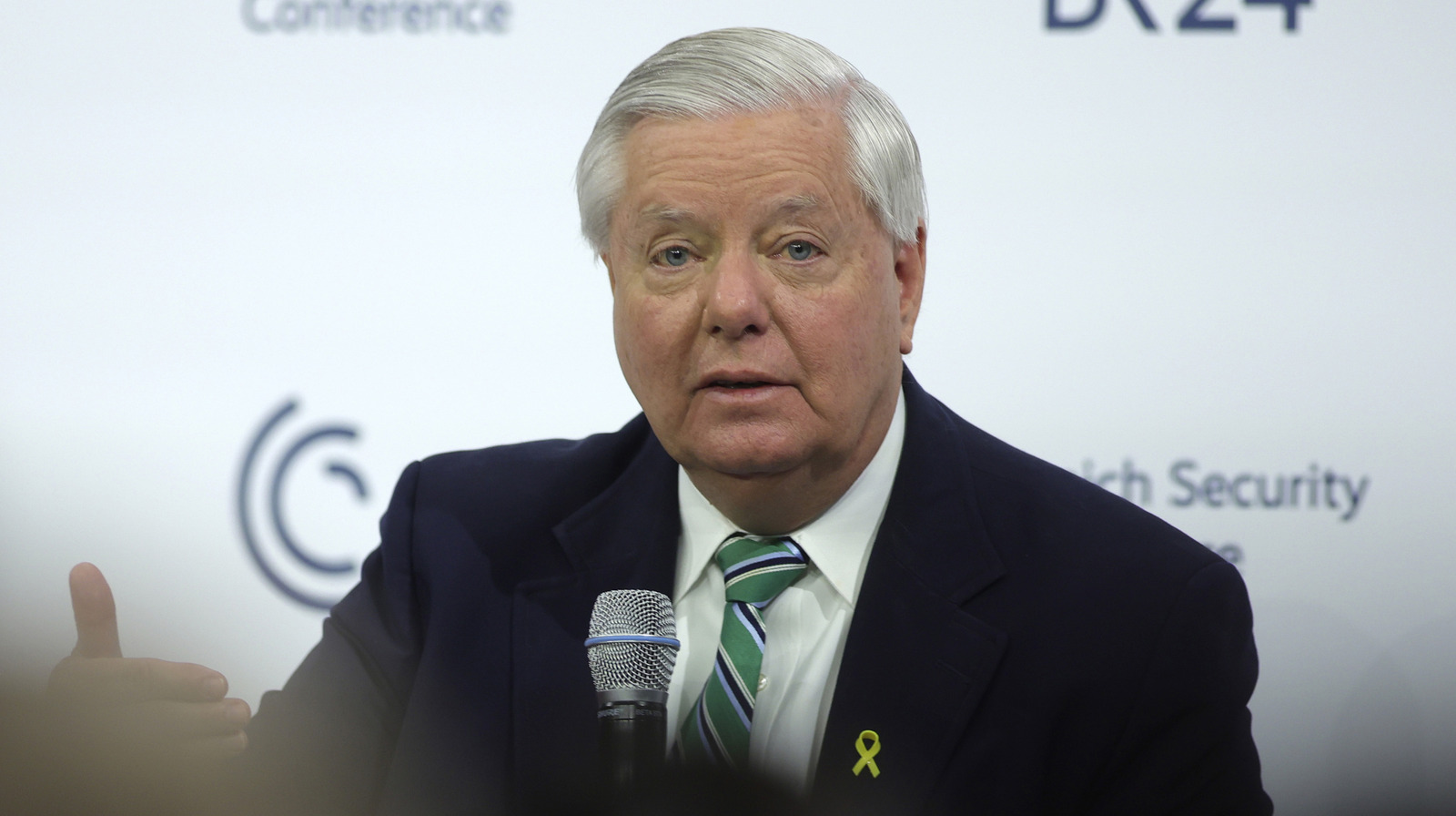 Lindsey Graham's 'Siri Faux Pas' Isn't His First Shady Phone Scandal