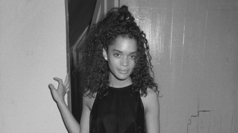 Lisa Bonet posing in 1985