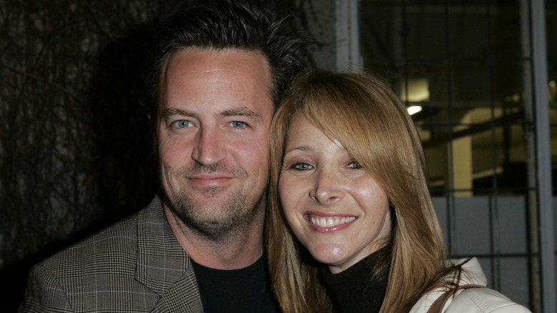 Matthew Perry and Lisa Kudrow smiling