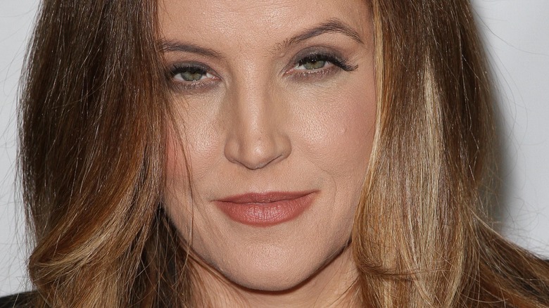 Lisa Marie Presley wears a black blazer