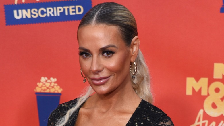 Dorit Kemsley posing