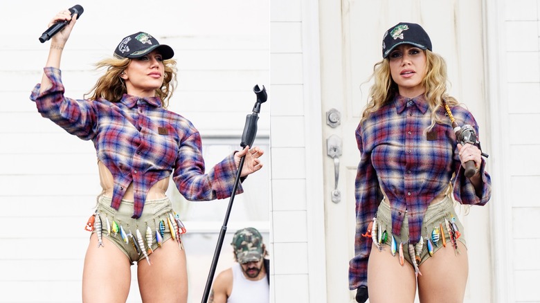 Slayyyter dressed up for Lollapalooza