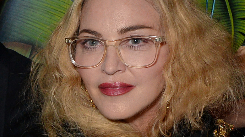 Madonna wears liquid eyeliner