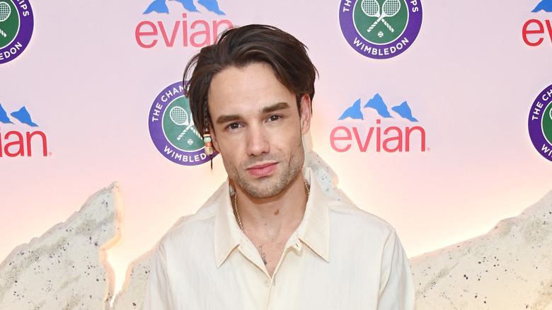 Liam Payne posing at an event