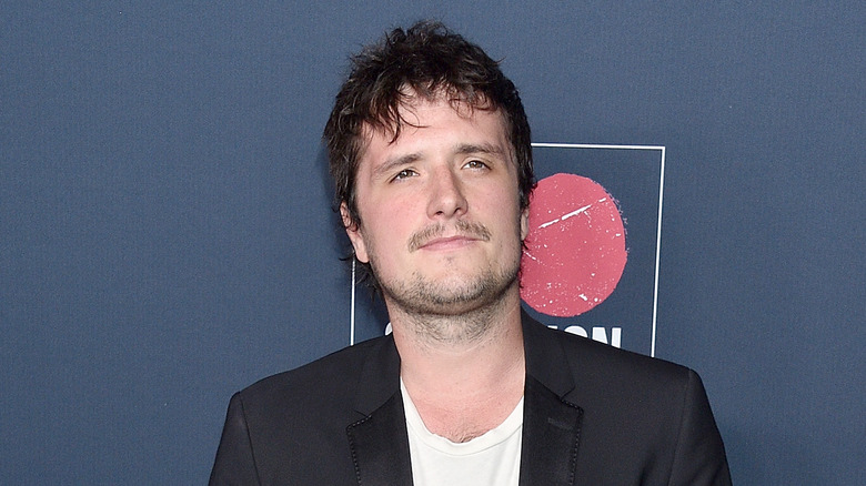 Josh Hutcherson posing at an event