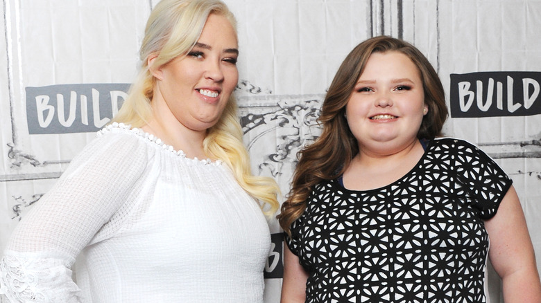 Alana Thompson and June Shannon on a red carpet