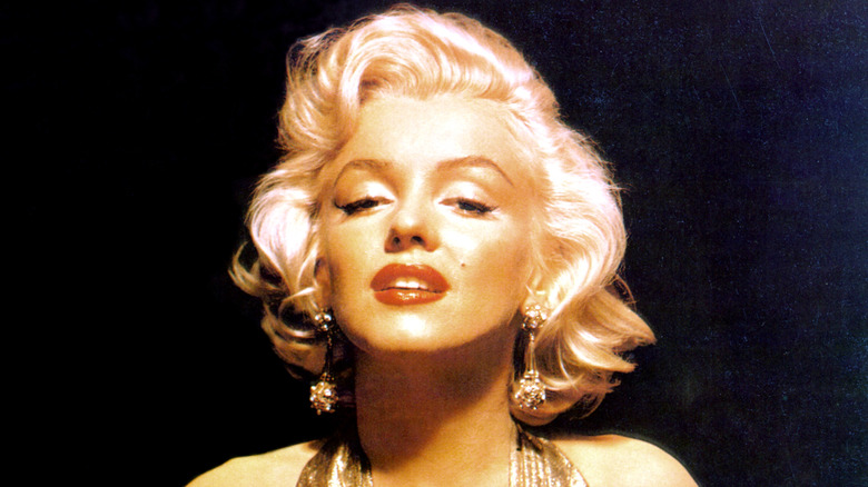 Marilyn Monroe posing for cameras in 1953