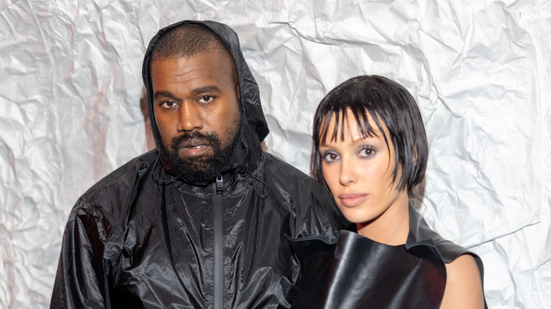 Kanye "Ye" West and Bianca Censori posing for photo
